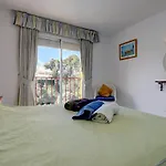 Luxury 2 Bed Apt Freeview Tv Wi