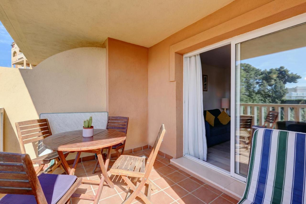 Luxury 2 Bed Freeview Tv Wi Marbella
